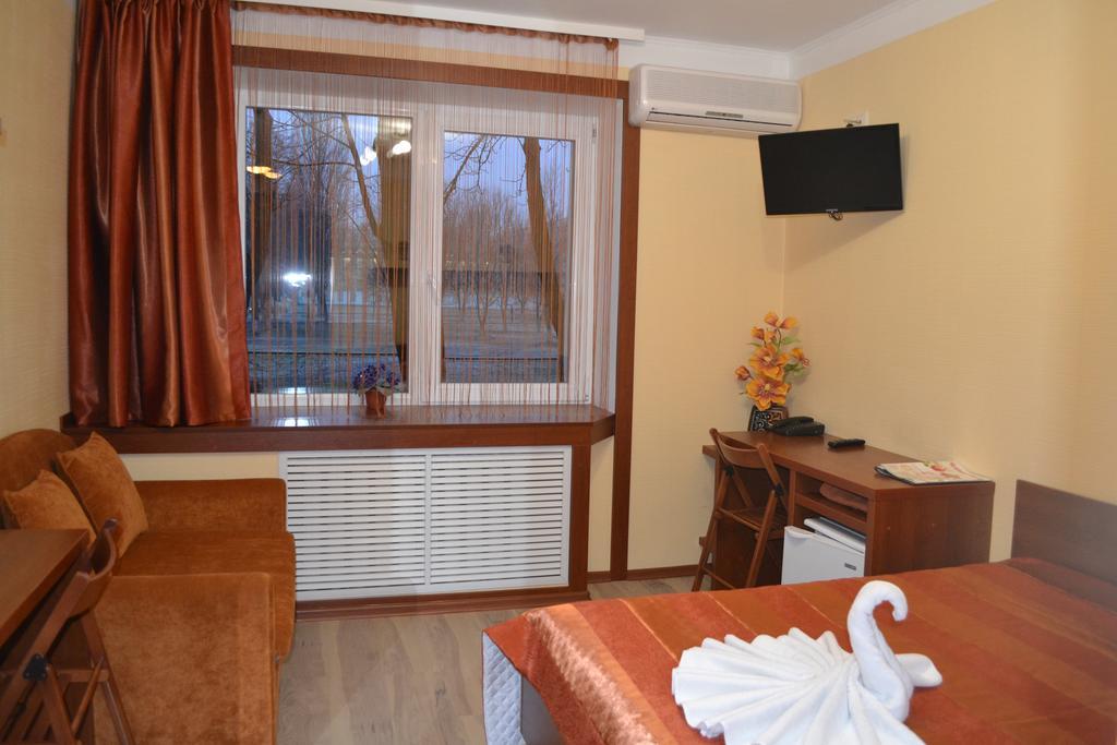 City Hotel Гомел Екстериор снимка