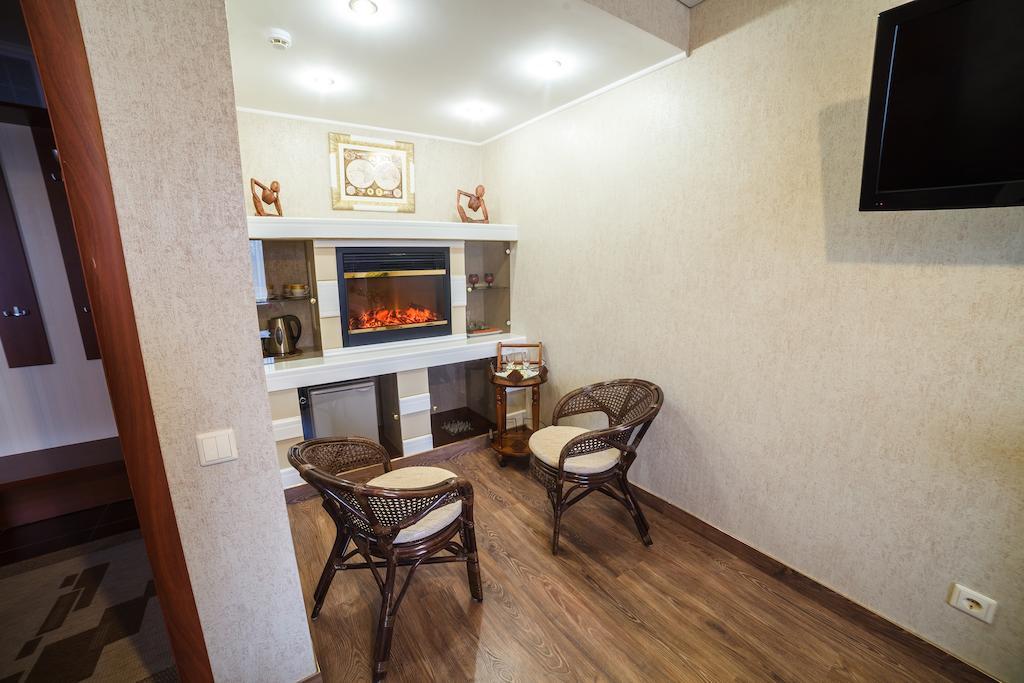 City Hotel Гомел Екстериор снимка
