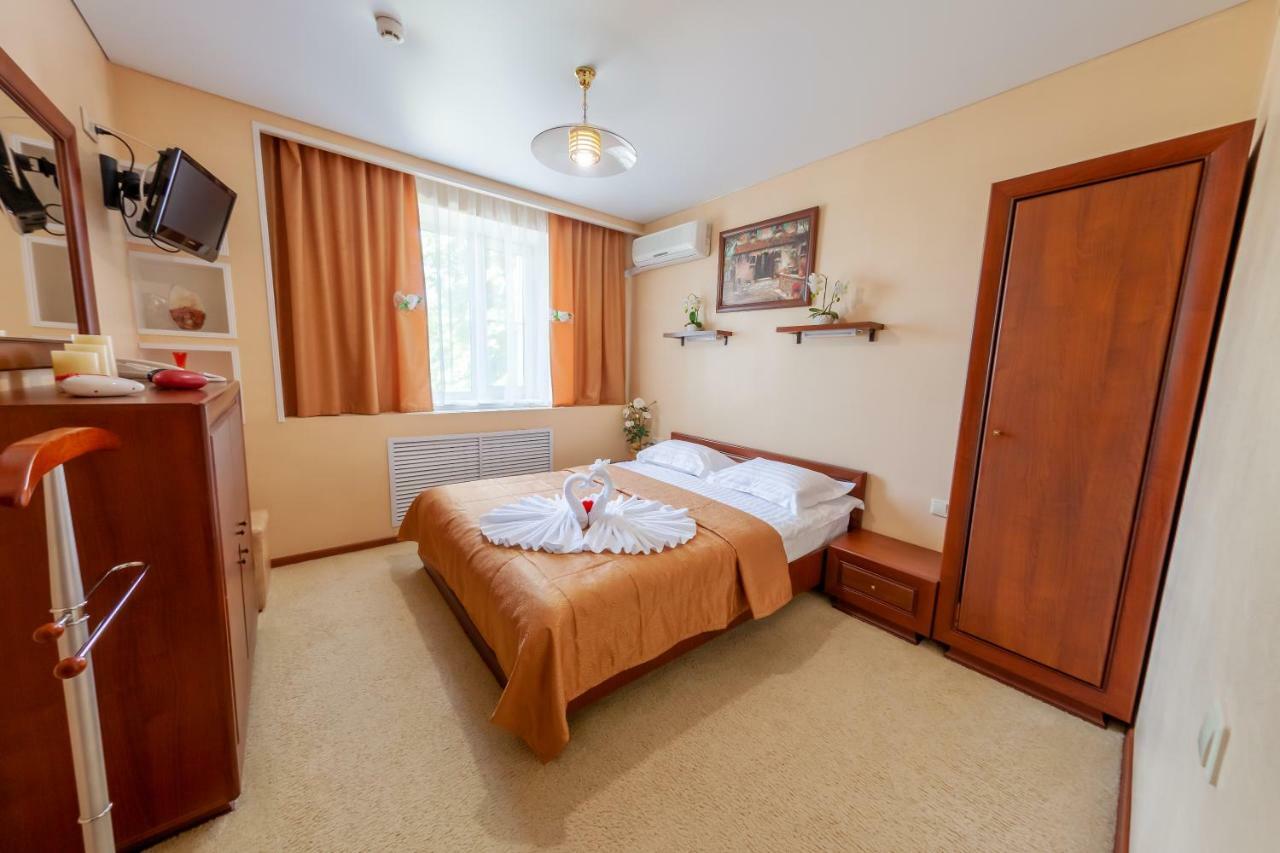 City Hotel Гомел Екстериор снимка